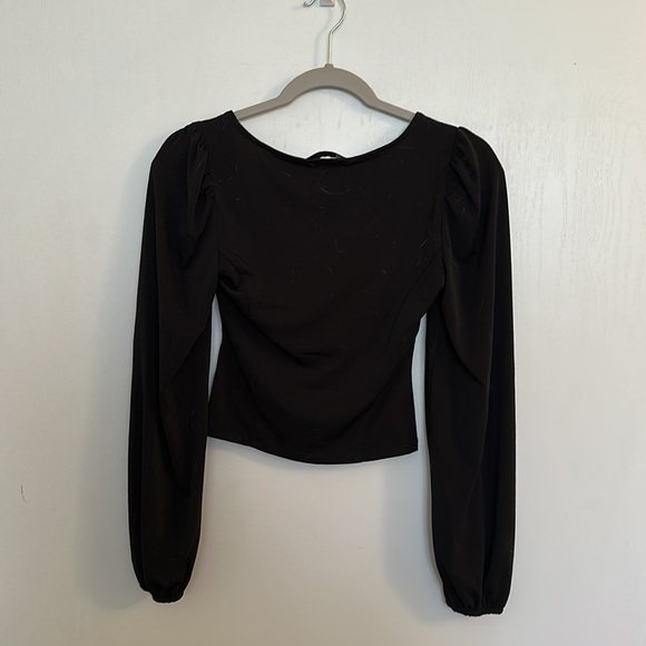 Going out top - Picture 2 of 2